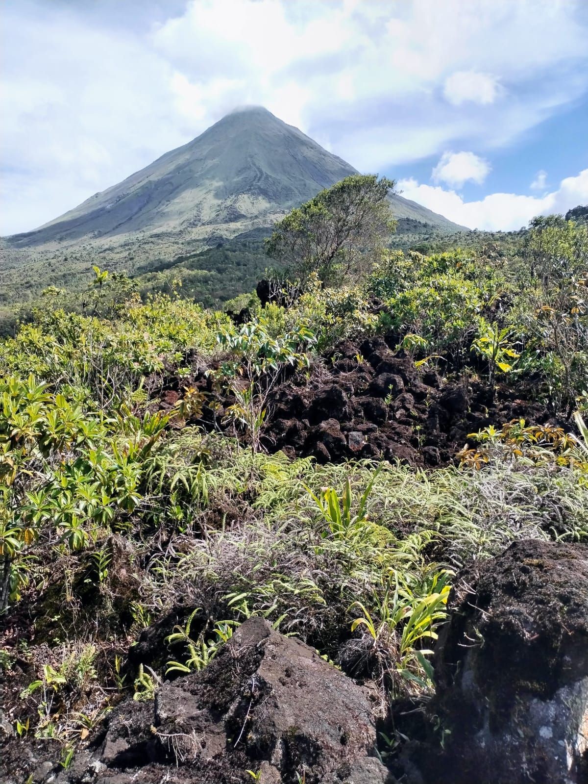 lava colada trail arenal volcano